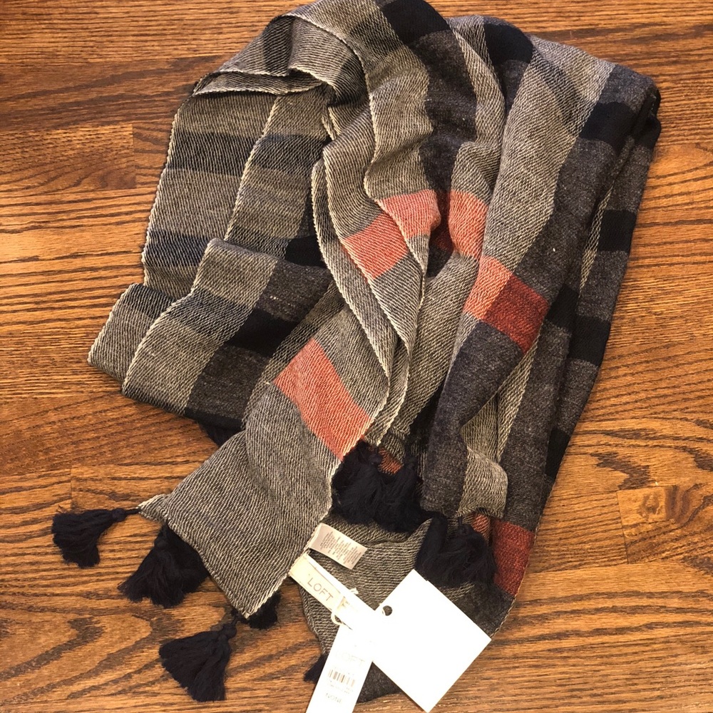 BRAND NEW Ann Taylor Loft Blanket Scarf